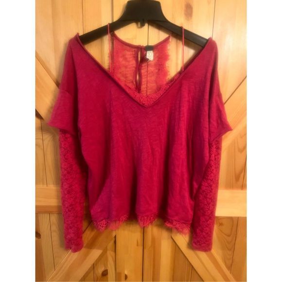 Free People Lacy long sleeved, cold shoulder oversized top XS ￼ - Picture 2 of 4